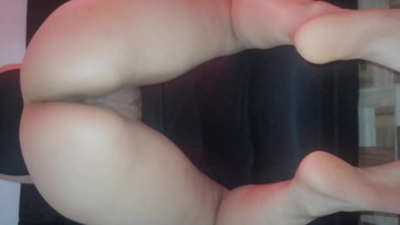 मेरी आमाले मलाई क्रिसमसको उपहारको रूपमा उनको बिल्ली दिनुहुन्छ